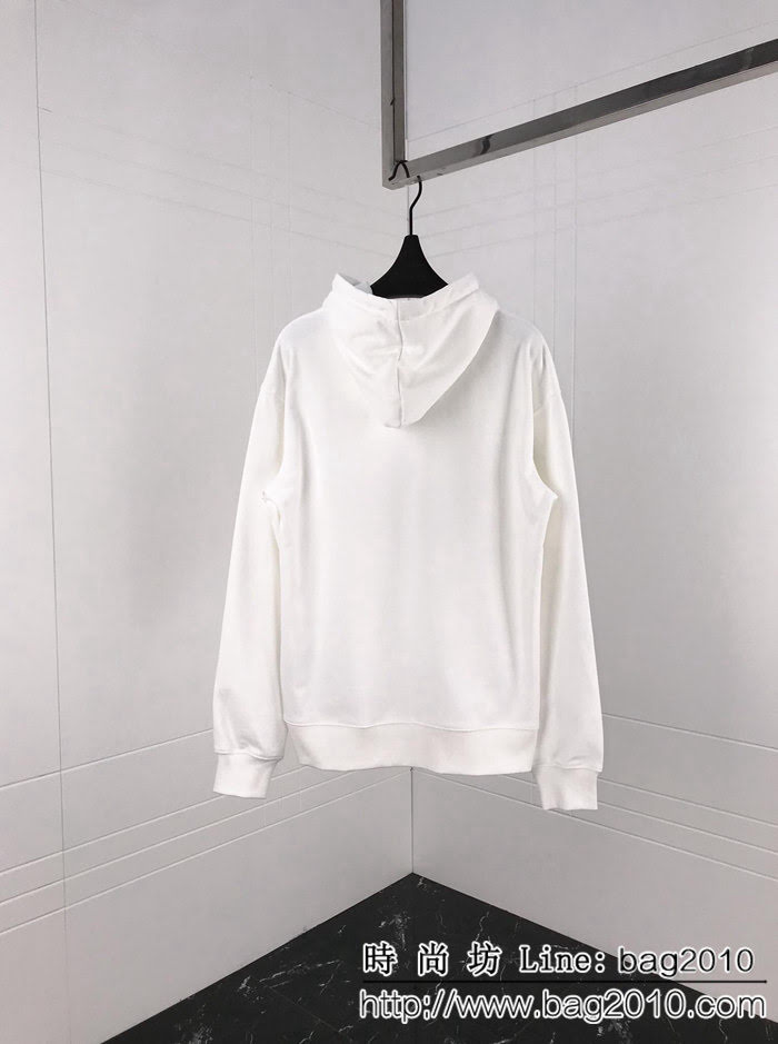 CHANEL香奈兒 18FW最新款 徽章LOGO 加絨加厚連帽衛衣 男女同款 ydi1570